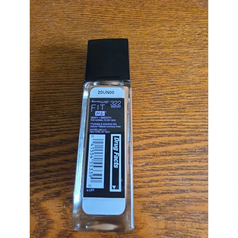 Maybelline Fit Me! Dewy‎ + Smooth Liquid Foundation, 322 Warm Honey